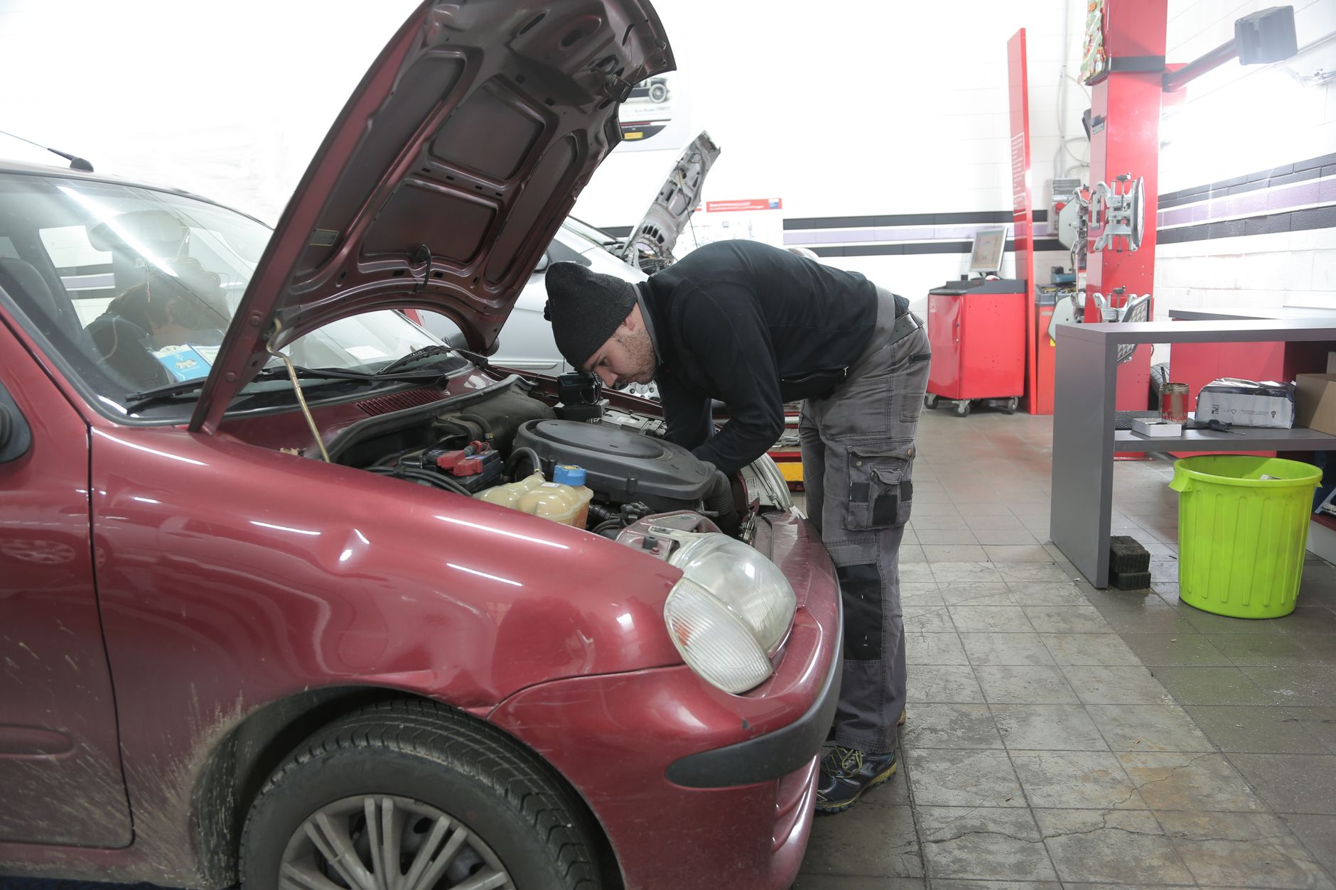 Réparation voiture équipe à Mérignac